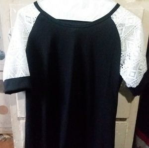 A beautiful, black shirt with lace sleeves #lacesl